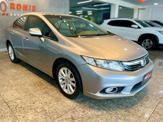 HONDA CIVIC 2.0 LXR 16V FLEX 4P AUTOMÁTICO HONDA CIVIC 2.0 LXR 16V FLEX 4P AUTOMÁTICO